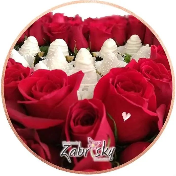 Red roses and strawberries - Floristería Zabrisky