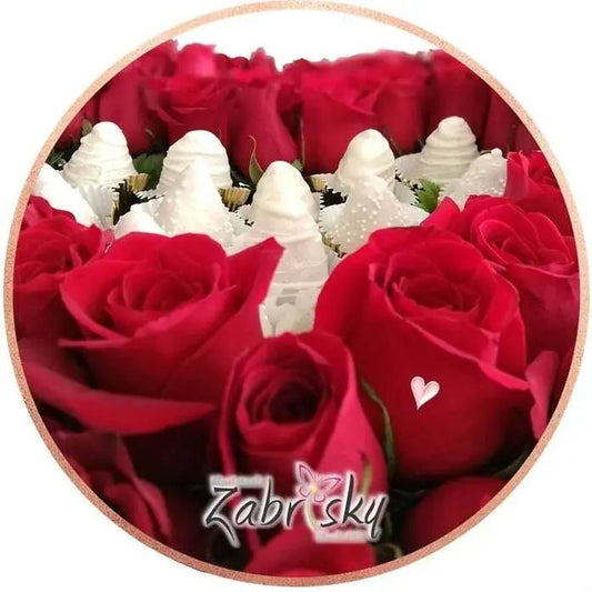 Red roses and strawberries - Floristería Zabrisky