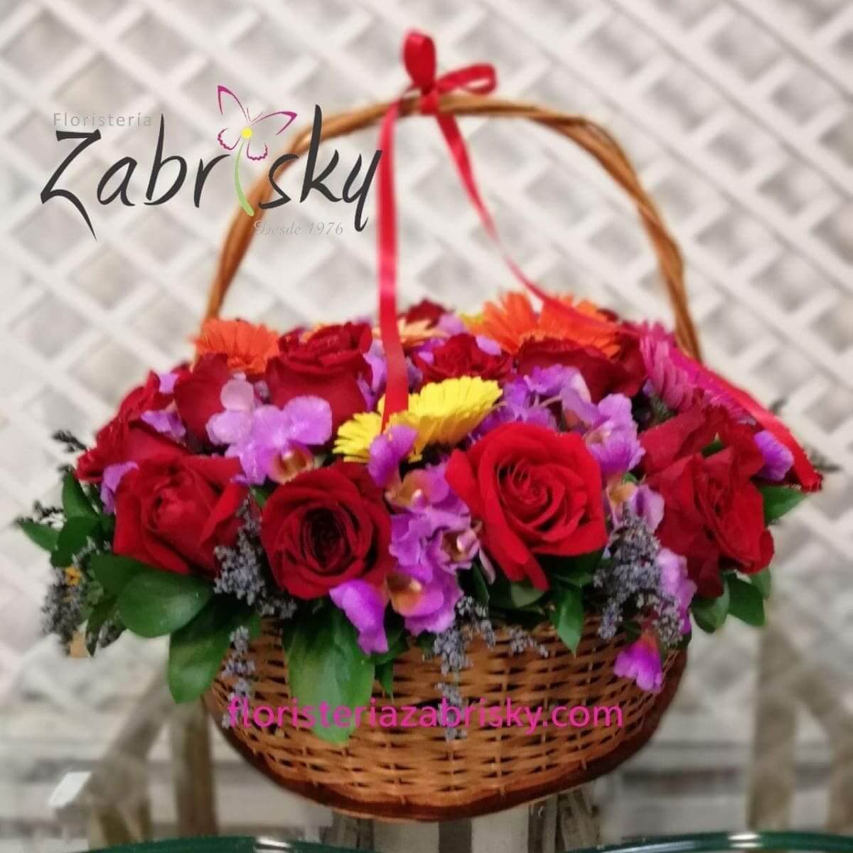 Canasta Love - Rosas Rojas - Gerberas - Floristería Zabrisky