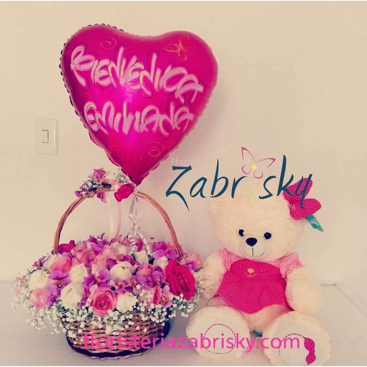 Canasta Rosas, Peluche y Globo - Floristería Zabrisky