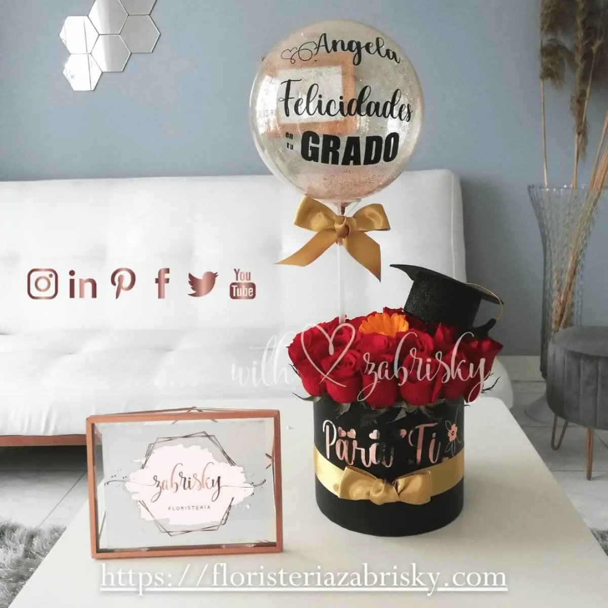 Grado Dorado - Regalo - Graduation - Floristería Zabrisky