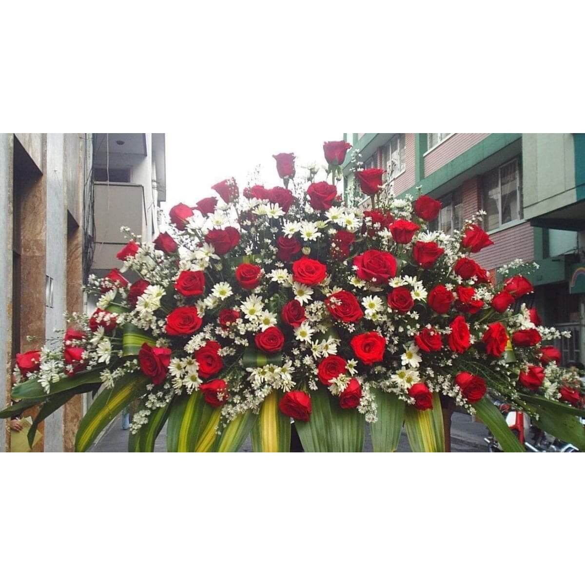 Peace - Fúnebre - Rosas Rojas - Floristería Zabrisky