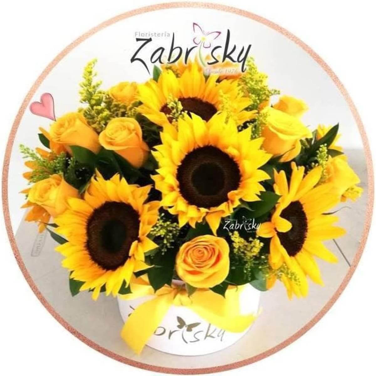 Girasoles y rosas amarillas en caja - Floristería Zabrisky